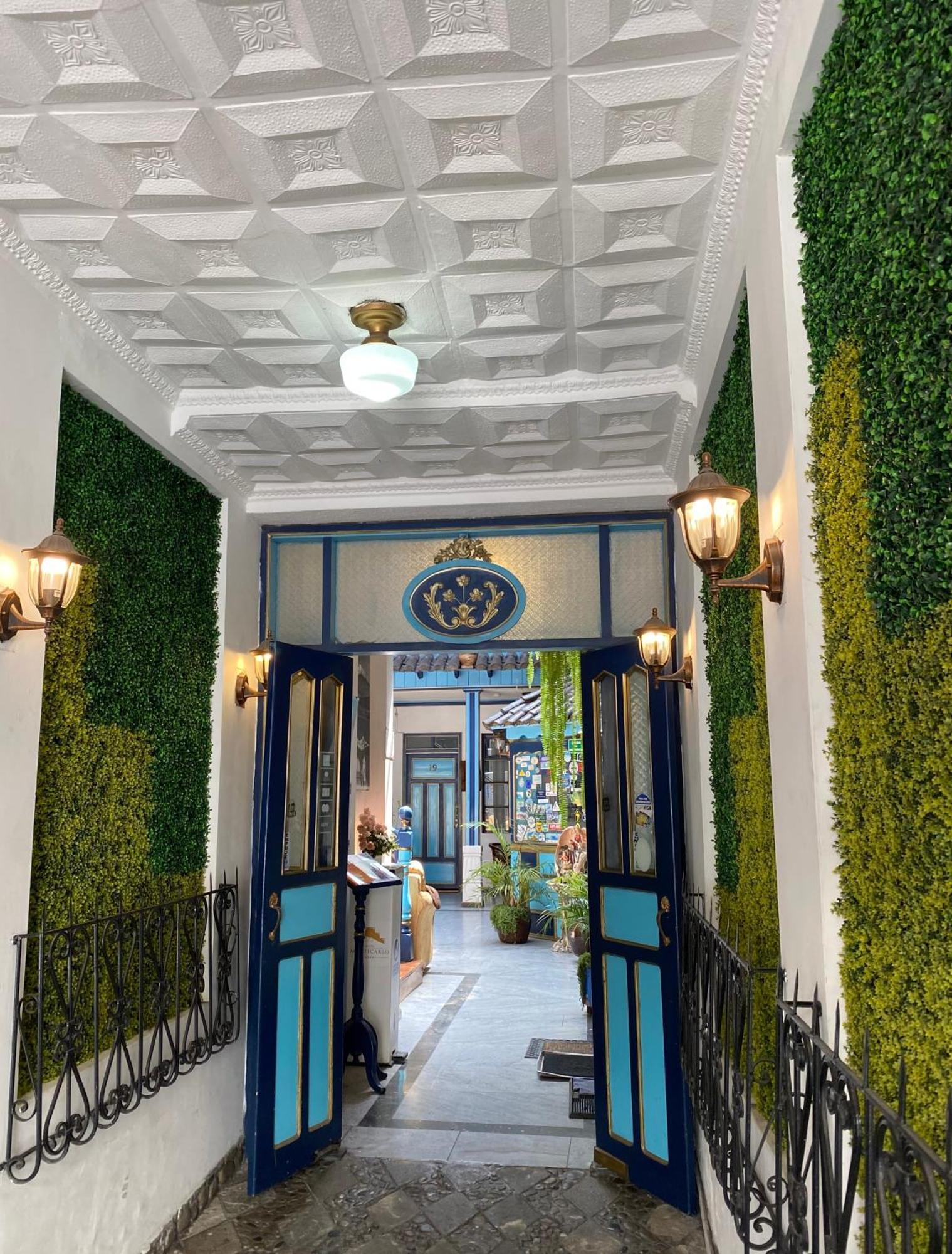 Hotel Montecarlo Riobamba Exteriör bild